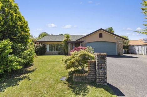 Photo of property in 3 Russett Grove, Henderson, Auckland, 0612