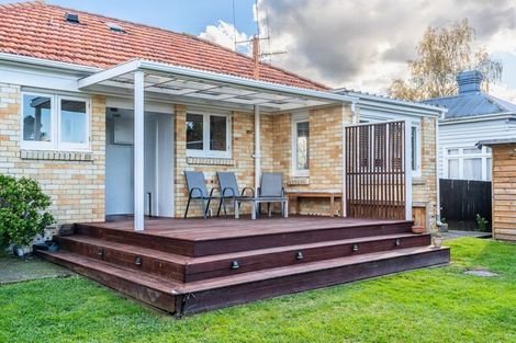 Photo of property in 210 Nixon Street, Hamilton East, Hamilton, 3216