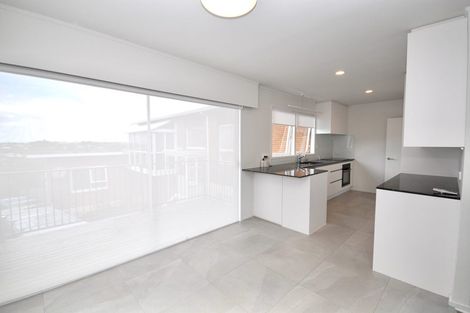 Photo of property in 3/4 Rangitoto Terrace, Milford, Auckland, 0620