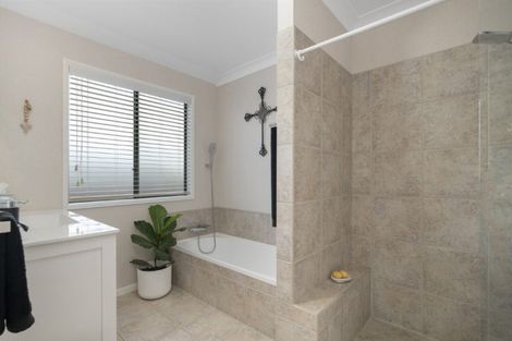 Photo of property in 19 Marire Drive, Ohauiti, Tauranga, 3112