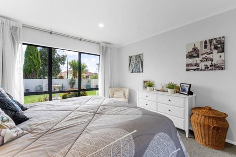 Photo of property in 2 Carlsberg Place, Papamoa Beach, Papamoa, 3118