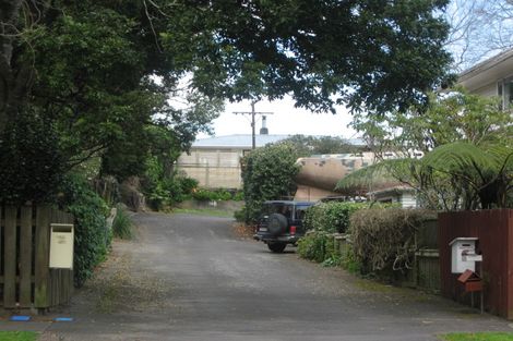 Photo of property in 16 Woodleigh Street, Frankleigh Park, New Plymouth, 4310