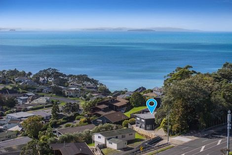 Photo of property in 236 Whangaparaoa Road, Red Beach, 0932