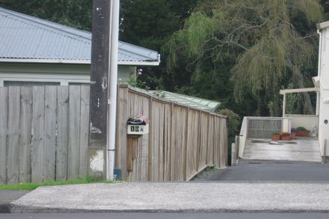 Photo of property in 2/19 Kaipatiki Road, Glenfield, Auckland, 0629