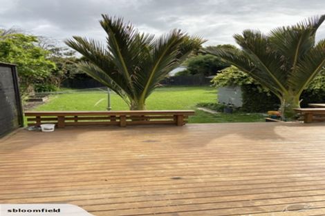 Photo of property in 37 Routley Drive, Glen Eden, Auckland, 0602