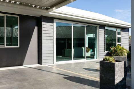Photo of property in 155 Arataki Road, Havelock North, 4130