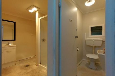 Photo of property in 32 Castle Crescent, Stokes Valley, Lower Hutt, 5019