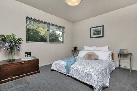 Photo of property in 96a Eskdale Road, Birkdale, Auckland, 0626