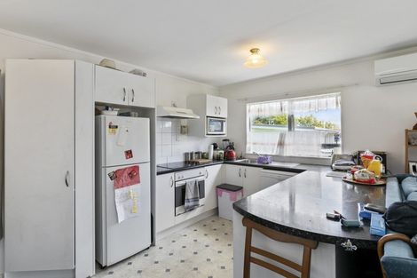 Photo of property in 2/3 Hewer Crescent, Naenae, Lower Hutt, 5011