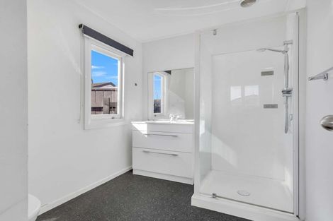 Photo of property in 220 Warwick Road, Mayfair, Hastings, 4122