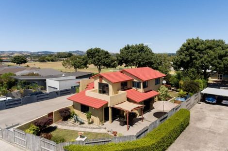 Photo of property in 102 Merriman Place, Pyes Pa, Tauranga, 3112