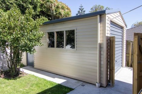Photo of property in 208 Centaurus Road, Saint Martins, Christchurch, 8022