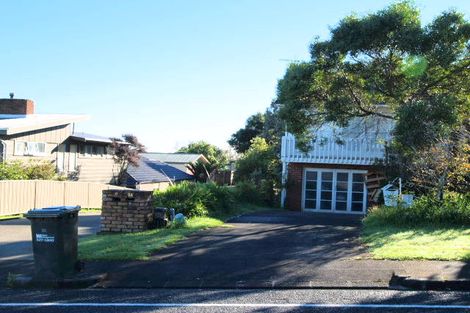 Photo of property in 11 Rodney Street, Howick, Auckland, 2014