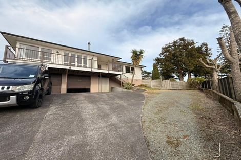 Photo of property in 28 Velma Road, Hillcrest, Auckland, 0627