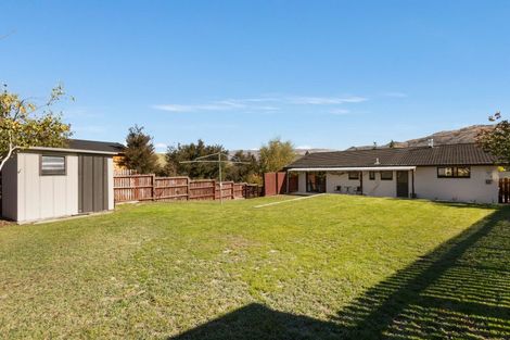 Photo of property in 70 Newcastle Street, Clyde, 9330
