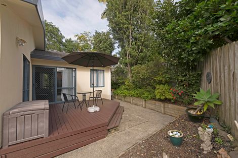 Photo of property in 27 Milan Drive, Glen Eden, Auckland, 0602