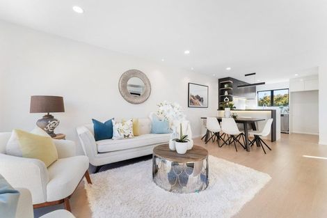 Photo of property in 11c Bowman Road, Forrest Hill, Auckland, 0620