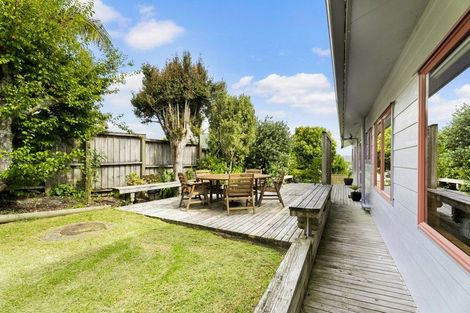 Photo of property in 39a Pohutukawa Avenue, Red Beach, 0932