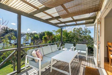Photo of property in 2/51 Ocean View Road, Hillcrest, Auckland, 0627