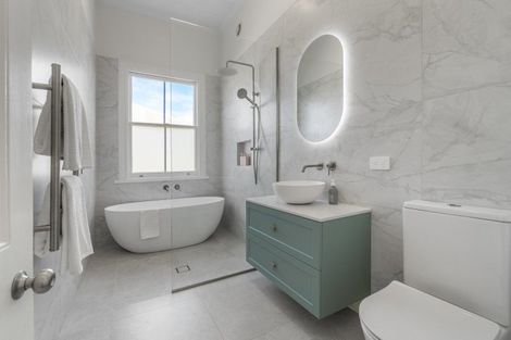 Photo of property in 15 Saint Leonards Road, Devonport, Auckland, 0624