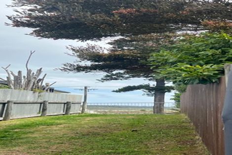 Photo of property in 16a Hall Place, Foxton Beach, Foxton, 4815