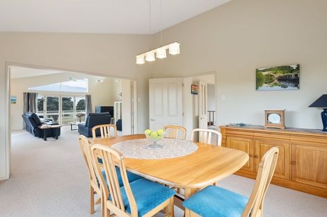 Photo of property in 14 Field Way, Waikanae Beach, Waikanae, 5036