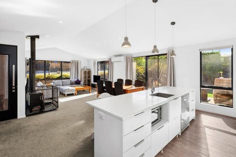 Photo of property in 51 Kirimoko Crescent, Wanaka, 9305