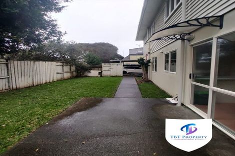 Photo of property in 3/240 Pakuranga Road, Pakuranga Heights, Auckland, 2010