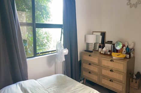 Photo of property in 2u5 Malcolm Lane, Thorndon, Wellington, 6011