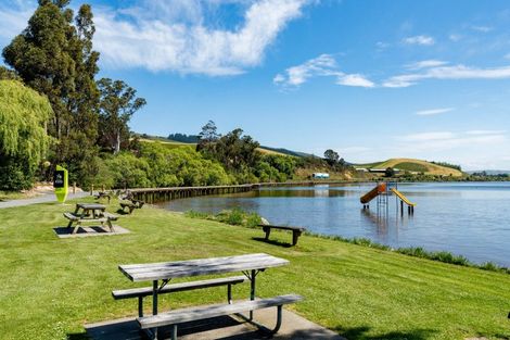 Photo of property in 4 Kingsgate Lane, Waihola, Milton, 9073