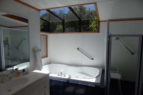 Photo of property in 10 Peacock Garden Drive, Kerikeri, 0230