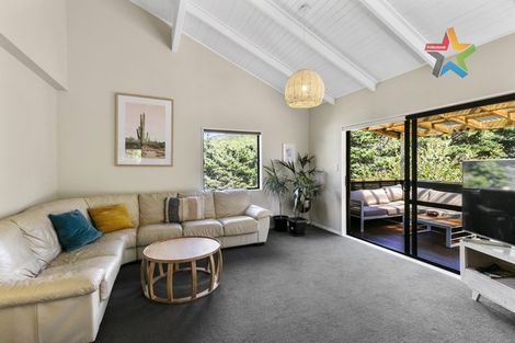 Photo of property in 99 Thurleigh Grove, Karori, Wellington, 6012