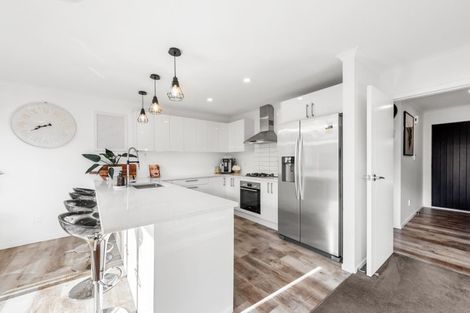 Photo of property in 42 Buddle Road, Wallaceville, Upper Hutt, 5018