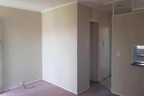 Photo of property in 3/16 Northall Road, New Lynn, Auckland, 0600