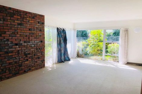 Photo of property in 4 Totara Grove, Hillcrest, Auckland, 0627