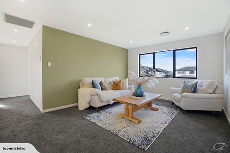 Photo of property in 18 Observation Green, Hobsonville, Auckland, 0616