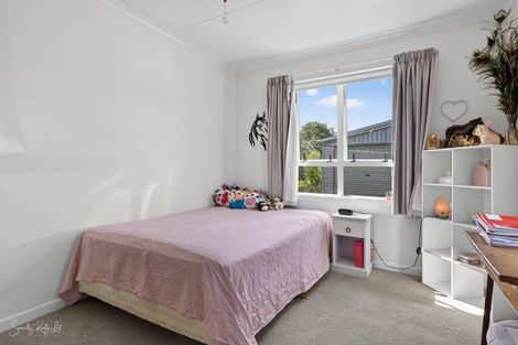 Photo of property in 20 View Street, Maungaturoto, 0520