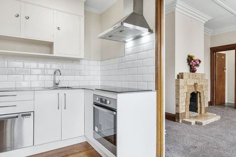 Photo of property in 53 Manor Place, Dunedin Central, Dunedin, 9016