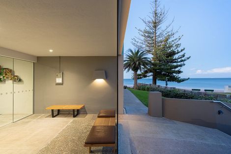Photo of property in Seaview Apartments, 8/64 Milford Road, Milford, Auckland, 0620
