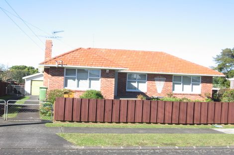 Photo of property in 3 Cambridge Road, Manurewa, Auckland, 2102