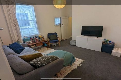 Photo of property in 123 Onepu Road, Lyall Bay, Wellington, 6022