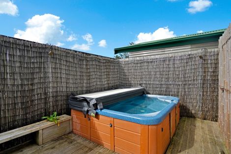 Photo of property in 88 Taikata Road, Te Atatu Peninsula, Auckland, 0610