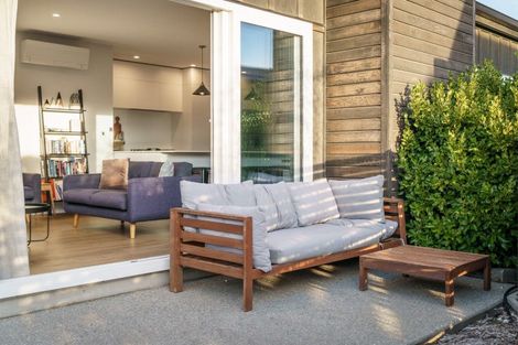 Photo of property in 21 Kapuka Lane, Wanaka, 9305