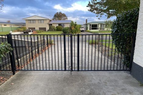 Photo of property in 8/8a Featherston Street, Levin, 5510