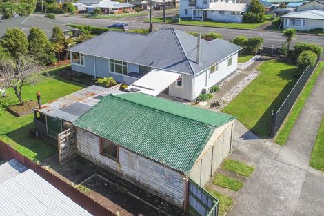 Photo of property in 36 Brougham Street, Westport, 7825