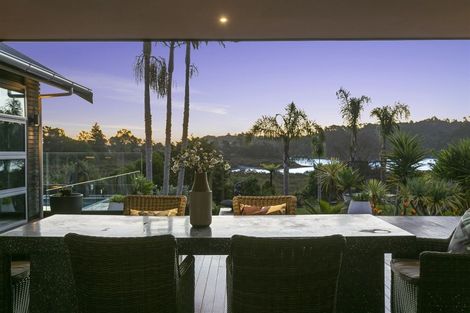 Photo of property in 6 Kerema Way, Schnapper Rock, Auckland, 0632