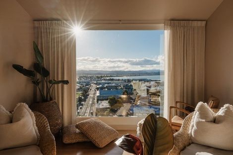 Photo of property in 5 Denholm Road, Hospital Hill, Napier, 4110