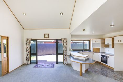 Photo of property in 16 Tudor Grove, Feilding, 4702