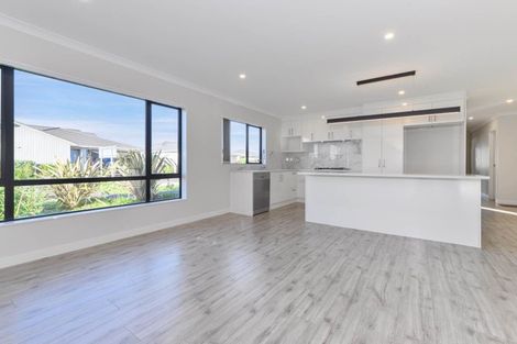 Photo of property in 40 Koroheke Road, Takanini, 2110