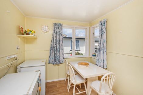 Photo of property in 2 Paisley Street, Awapuni, Palmerston North, 4412